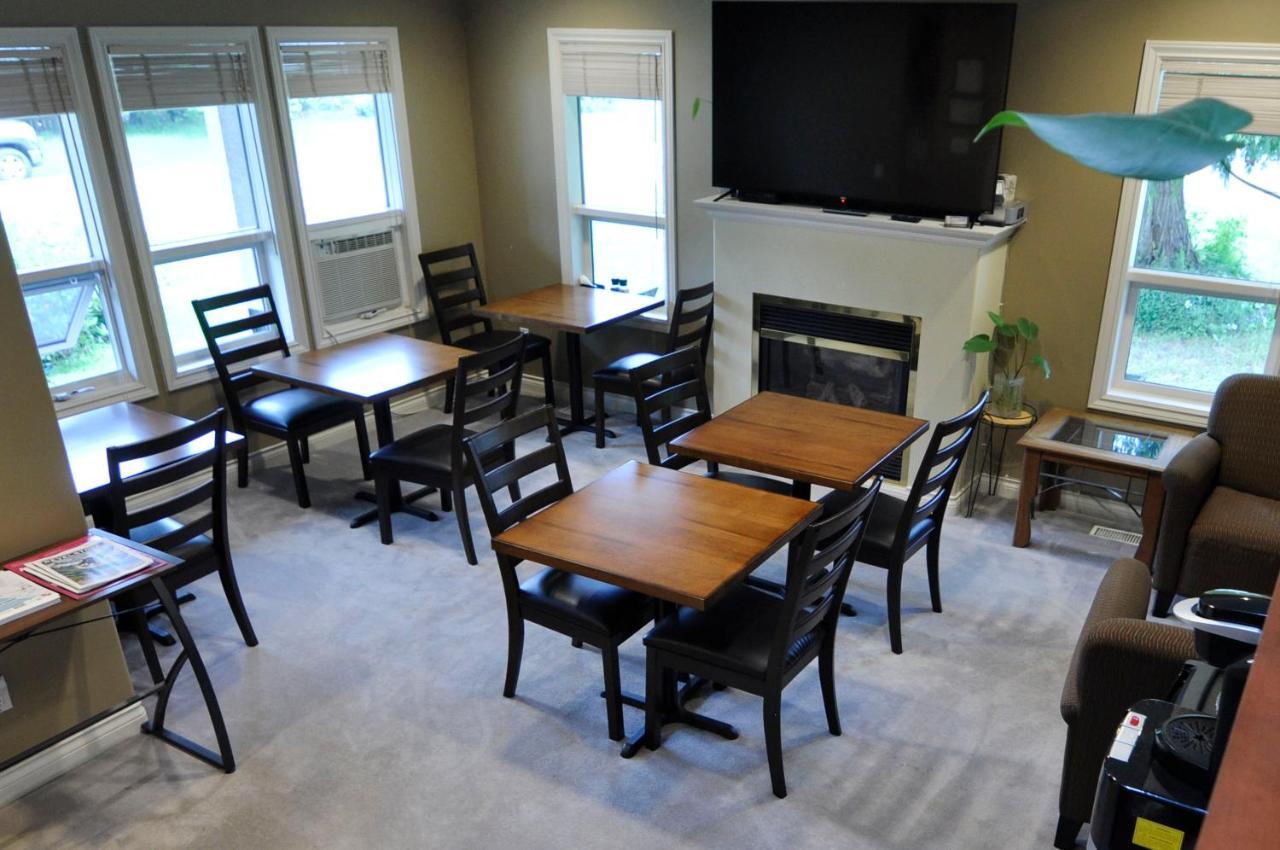 רבלסטוק Cornerstone Bed And Breakfast מראה חיצוני תמונה